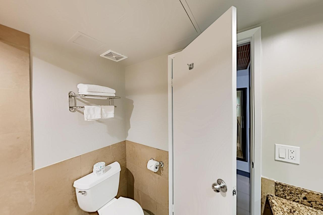 Apartamento Aqua Palms Waikiki Ocean View Lanai Parking Included Honolulu Exterior foto